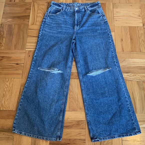 Brand NEW Ripped Knee Jeans - Picture 9 of 9